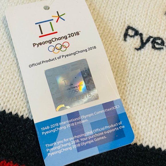 PyeongChang 2018 Official Red Olympic Winter Games Scarf Wordmark Jinyoung - Picture 11 of 12